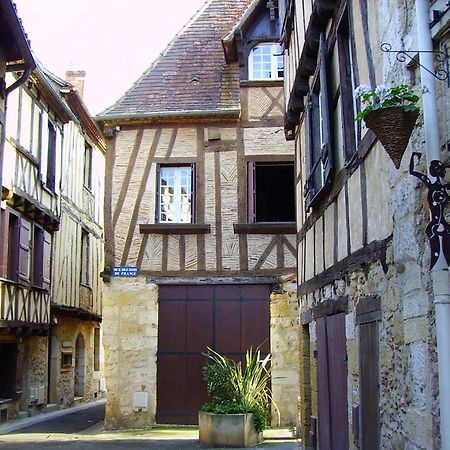 Studio Avec Terrasse Et Jardinet En Centre Ville Bergerac Eksteriør bilde