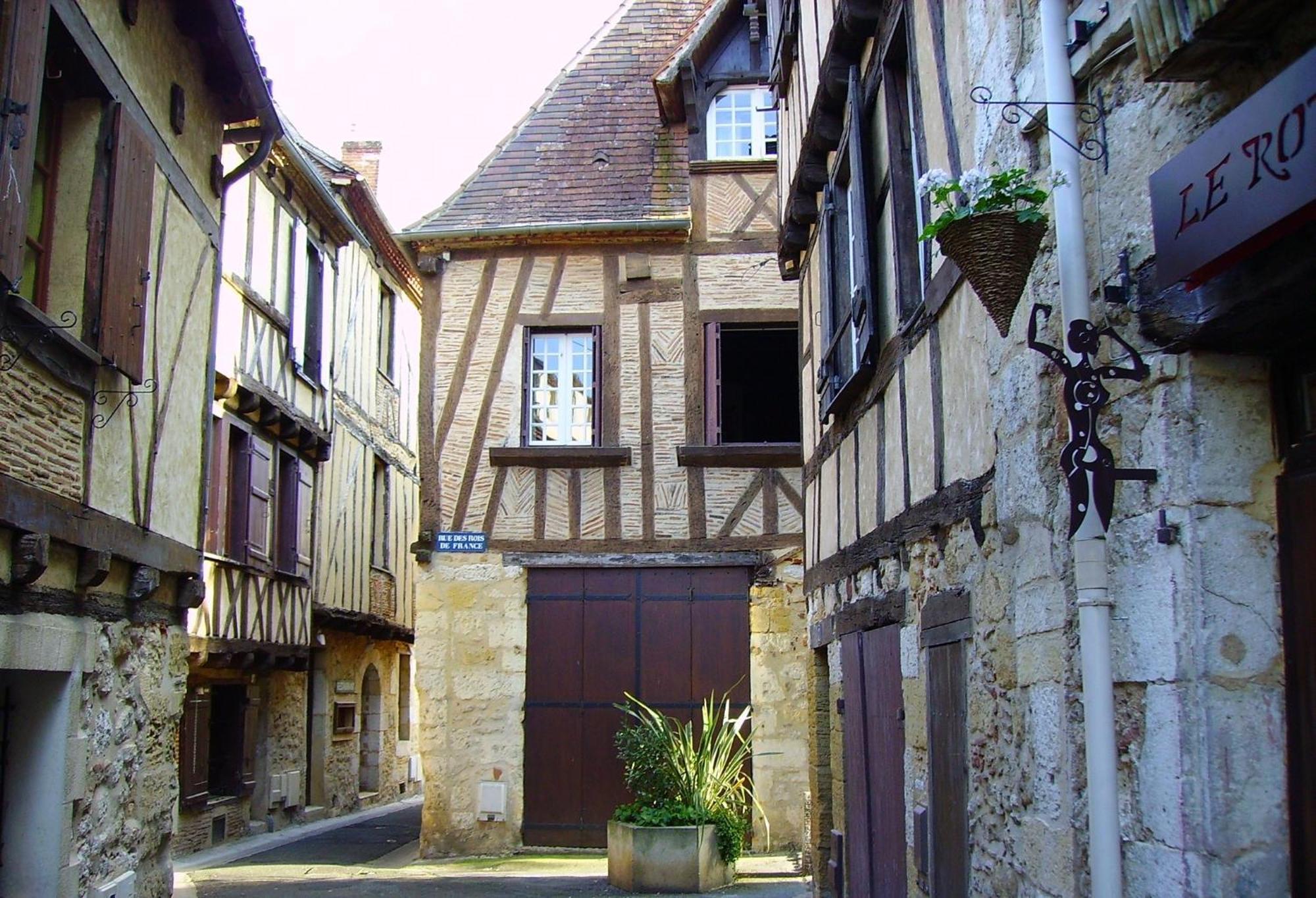 Studio Avec Terrasse Et Jardinet En Centre Ville Bergerac Eksteriør bilde